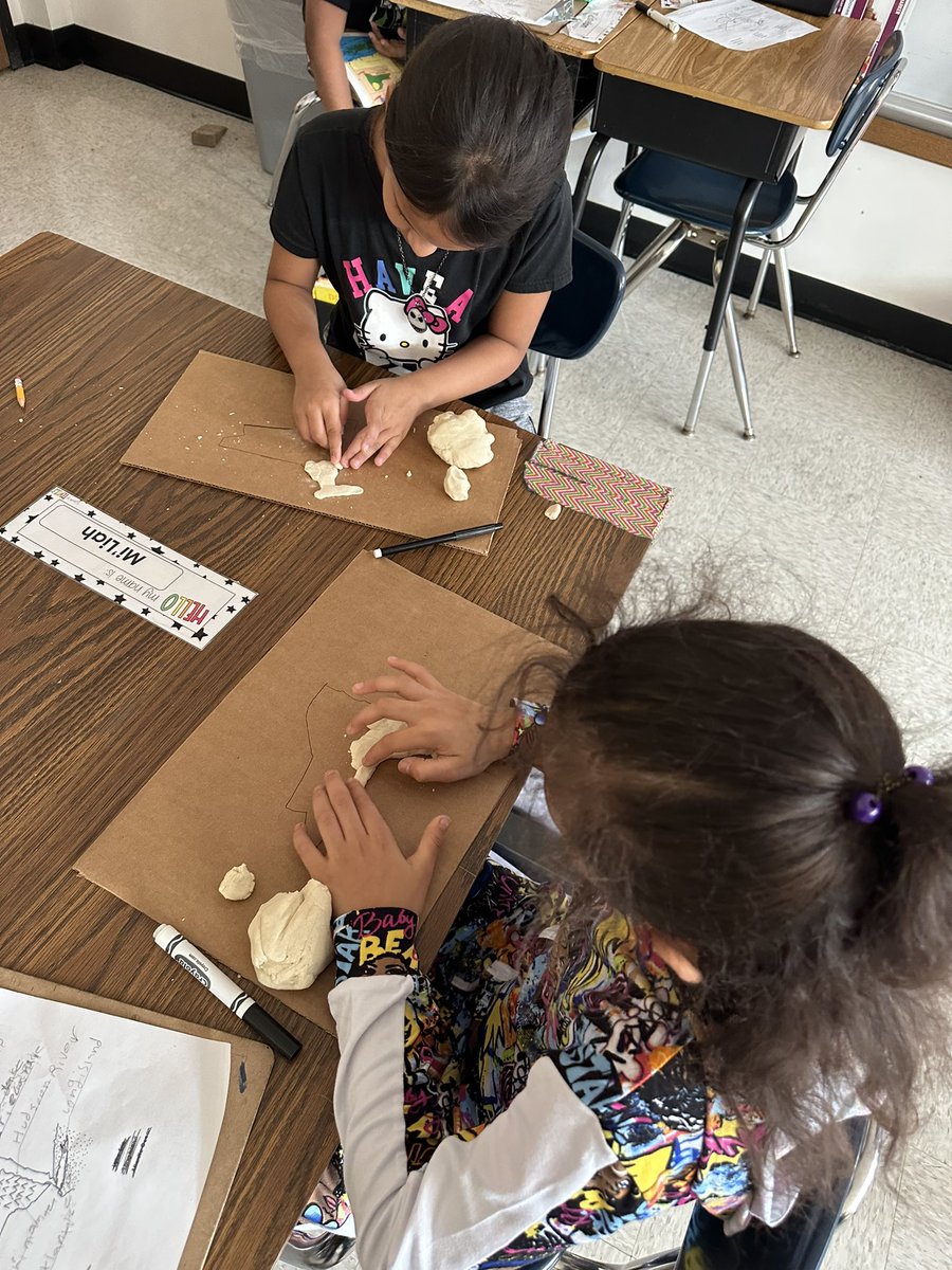 Salt Dough Maps of NYS in room 208! Students had so much fun making them and reviewing a bit of NYS geography! <a href="/ScsdSocial/">SCSD Social Studies</a> <a href="/SyracuseSchools/">Syracuse City School</a> <a href="/JTRobertsSCSD/">J. T. Roberts School</a>