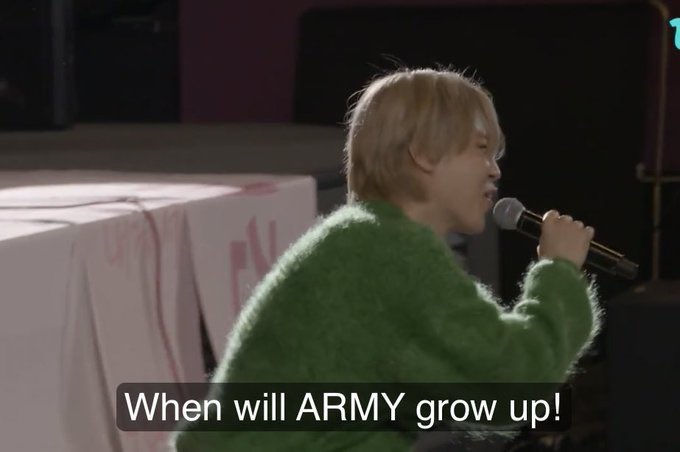 Mahnoor_876's tweet photo. He's so damn real for this. Asking the important questions. Even just now.. who tf asks a random idol repeatedly if they ship taekook 😭 just because he's lgbt+ doesn't mean he's in charge of validating y'all's delusions and stupidity https://t.co/V498yLaDAT