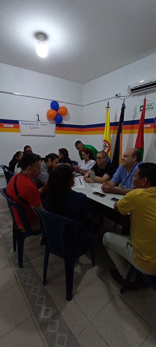 UNAD_CEADYopal's tweet photo. Docentes y administrativos de la UNAD CEAD YOPAL, trabajandos juntos en el centro de pensamiento territorial 

@ElOirdelaRegion 
@UniversidadUNAD
 #ElOIRDeLaRegión
#ZAOesUNADenTerritorio https://t.co/9NVpJC5Z0i