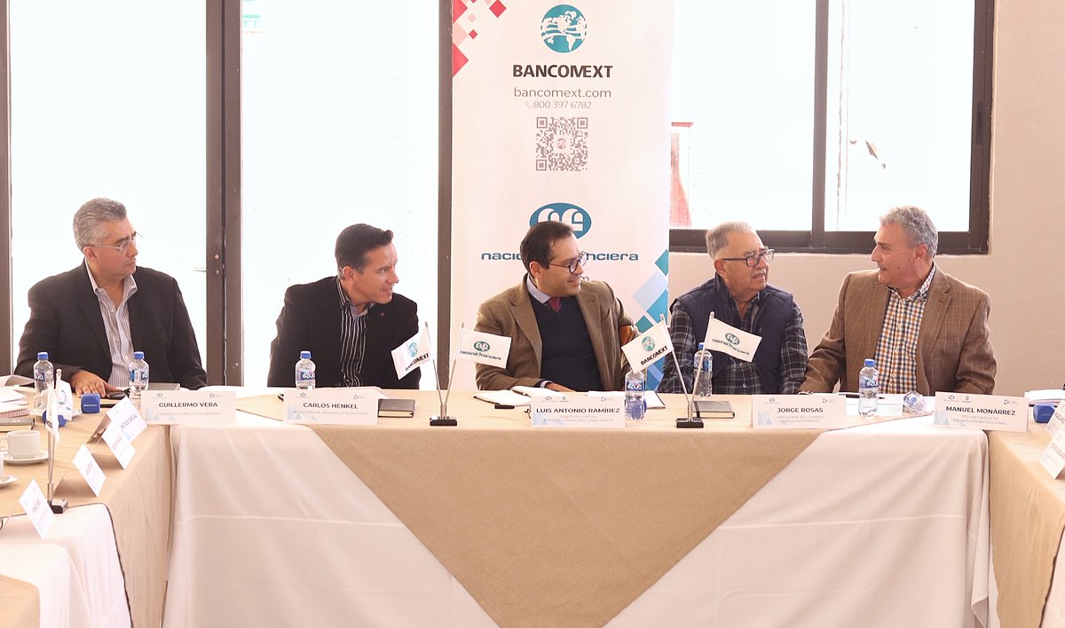 Sedeco_Hgo's tweet photo. Ordinaria del Consejo Consultivo de @NafinOficial y @bancomext donde estuvo presente el director general de Nacional Financiera, @LuisAntoRamirez. https://t.co/zqeUayEE3S