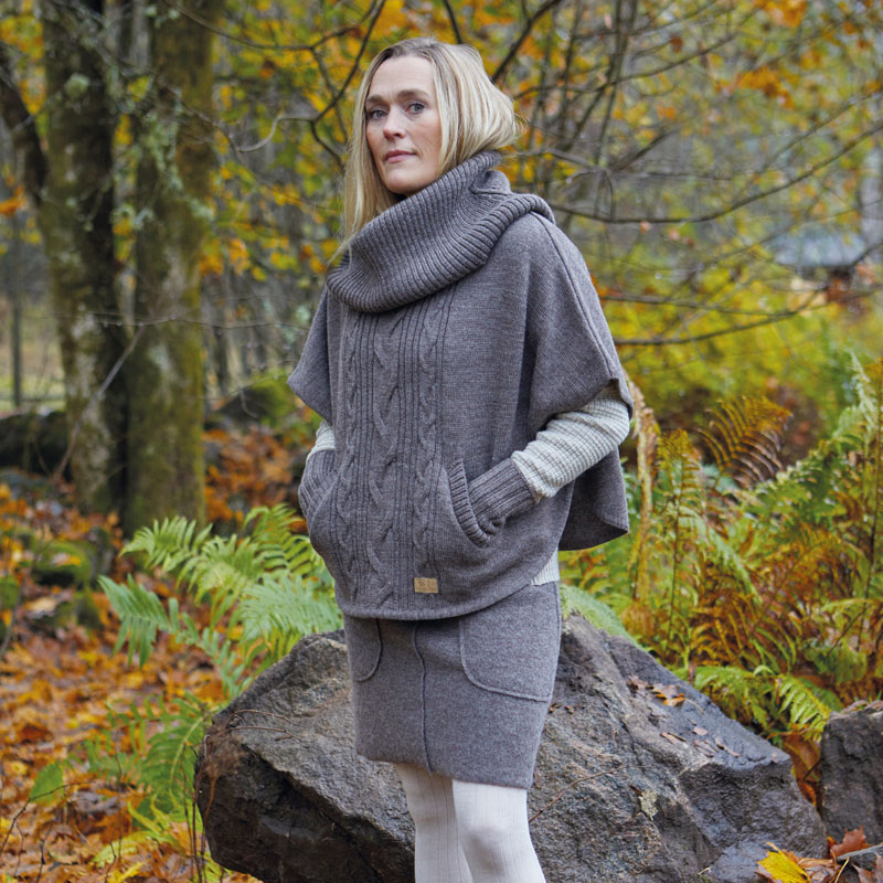 CdnOutdoorEquip's tweet photo. It has pockets. Need we say more?
Not only does Ivanhoe of Sweden have a collection for a women's specific fit, but did we mention that they also have pockets?! #ithaspockets
Check out the full collection: https://t.co/g8hHWOlrnQ https://t.co/XoGbMP2fDD