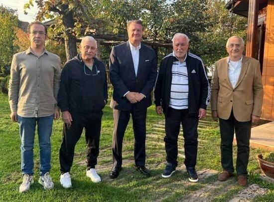 HaberKartali's tweet photo. Hasan Arat, Sakarya'ya giderek Süleyman Seba'nın doğduğu yer olan Hendek Soğuksu'yu ziyaret etti. https://t.co/SdQGFO6BnK