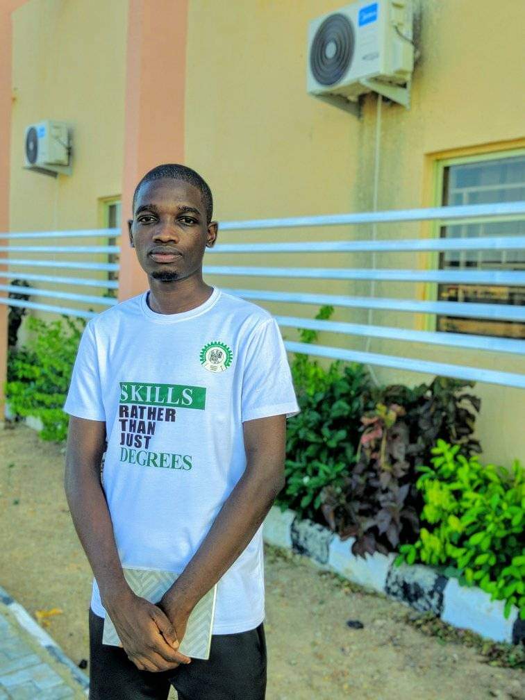 Advocacy from 🥷⚒️ Final Day of mandatory SKILL acquisition program at Hassan Usman Katsina Polytechnic by Zakareyya Labaran.
#SkillsRatherThanJustDegrees
#craftsmanship