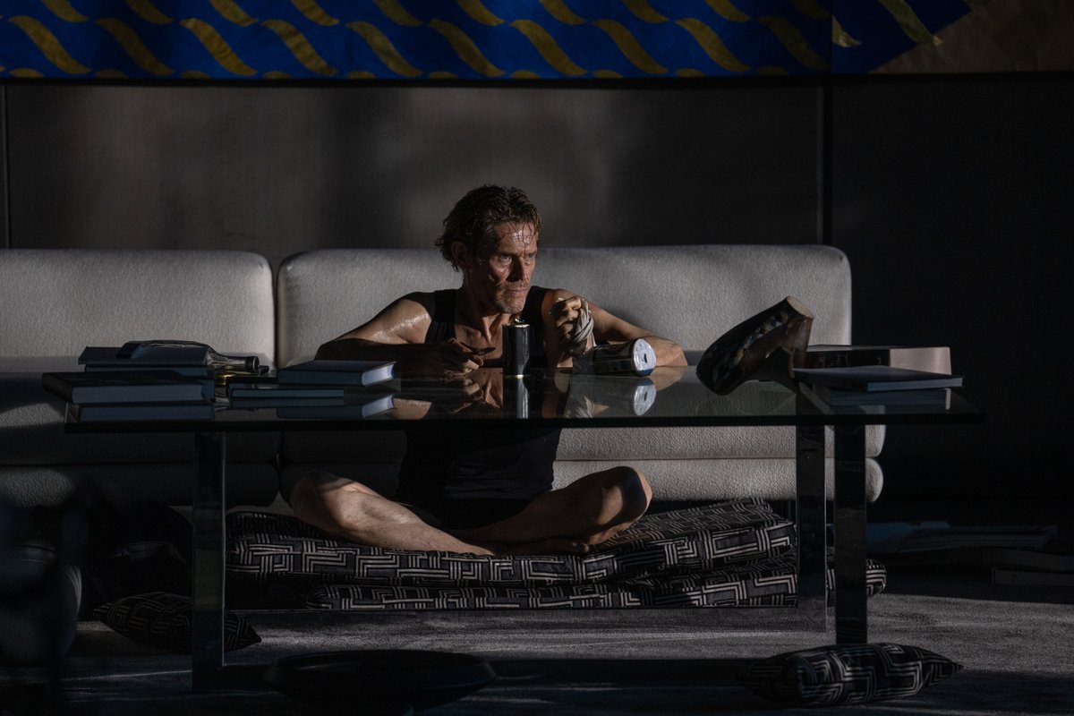 jipe0043's tweet photo. #Alinterieur fait partie de ces films qui jouent la carte du tour de force en huis clos. @WillemDafoe y campe un monte-en-l'air piégé dans un penthouse où il était venu dérober des toiles de maître. Sous la houlette de l'habile @VasilisKatsoupis.
En lire +
https://t.co/FWTBTEDEKX https://t.co/IyqwLDuW4I