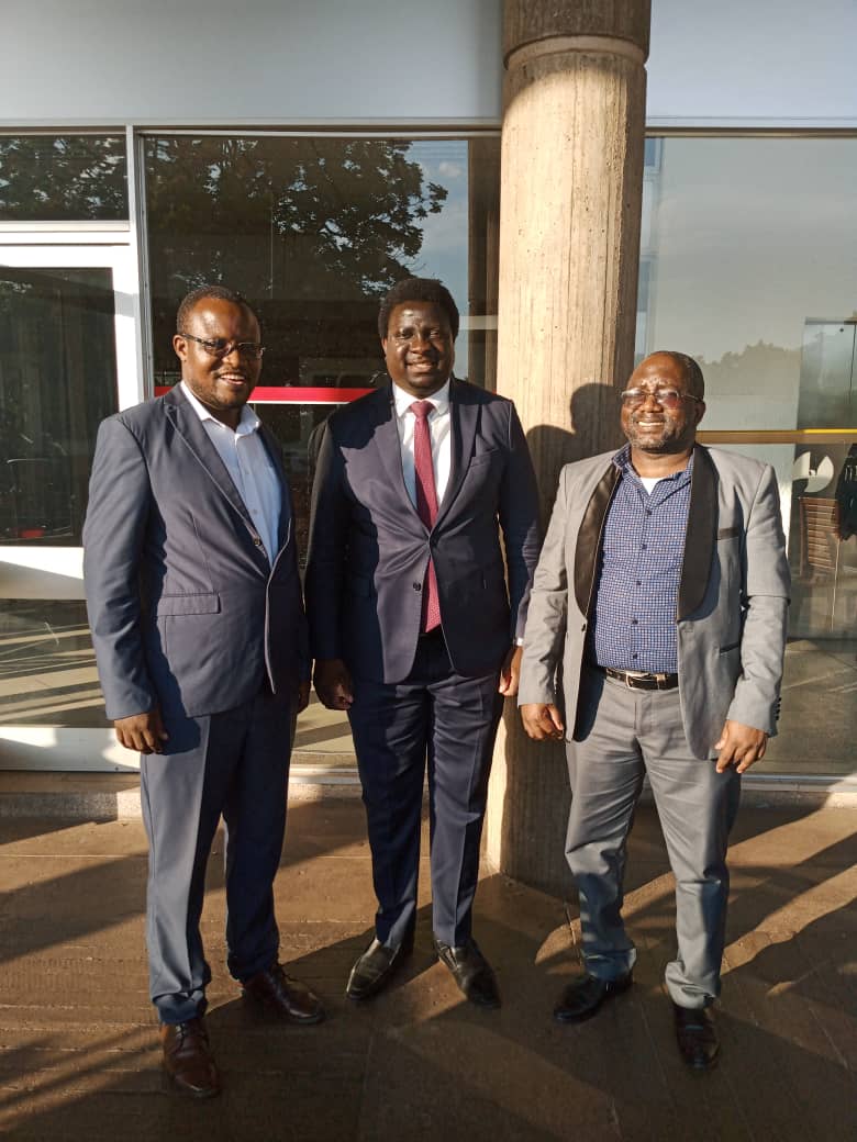 zclu1964's tweet photo. 🇿🇲 Exciting news today as first-ever private members Bill was tabled! marking a crucial step towards aligning Citizenship Act with our Constitution, ensuring fairness &amp; equity 🤝 But it's also a lasting solution for refugees, fostering a more inclusive &amp; compassionate Zambia. 🌍 https://t.co/ueBnRrnpZi