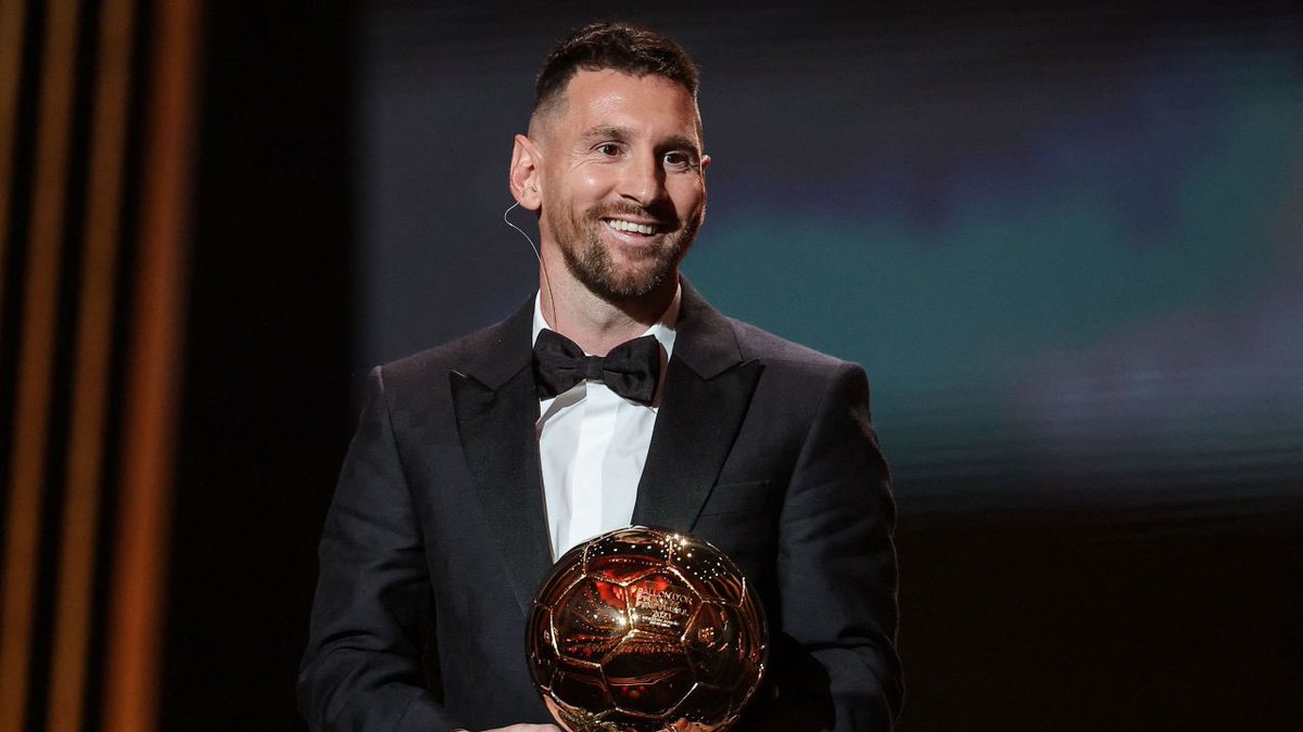lacukarda's tweet photo. Deberían cambiarle el nombre al deporte y empezar a llamarlo FULBOL en honor al 🐐 #Messi8 🇦🇷 https://t.co/2gmxCGdY8M