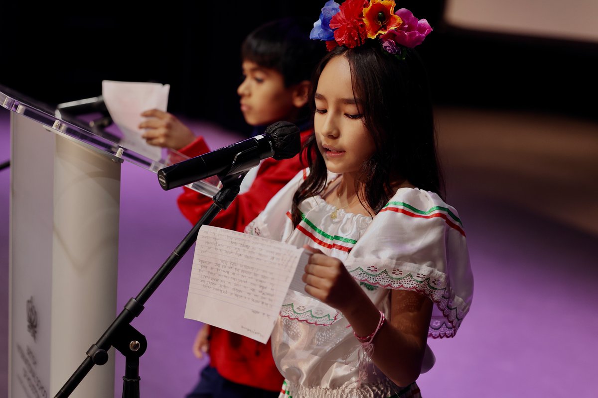 BISHouston's tweet image. Taking the lead, centre stage! Our #naeachievers are sharing the significance of Dia de los Muertos #createyourfuture #BISHouston #academicachievers #primaryassembly
