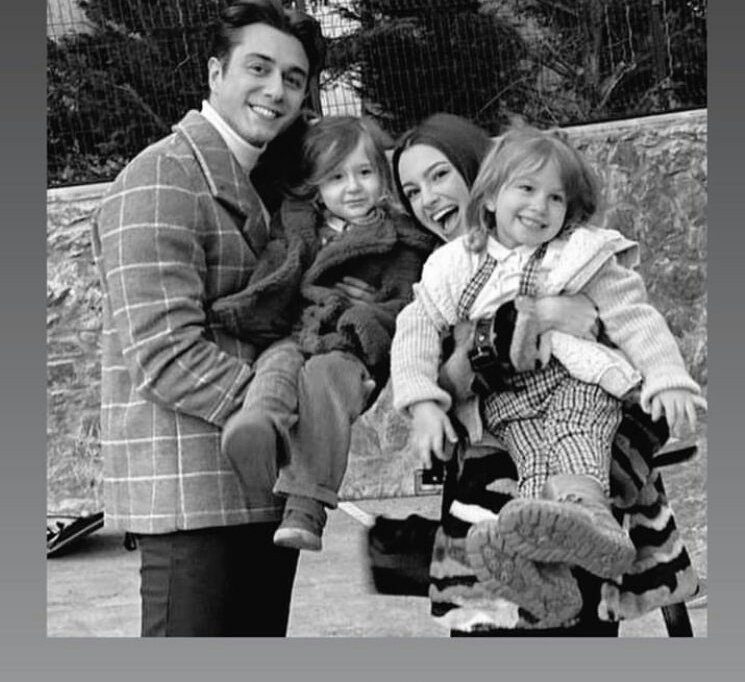 always_onyaz's tweet photo. @F_Onyazluv Bu fotoğrafı çok seviyorum💗 https://t.co/LZqt20Tkjn