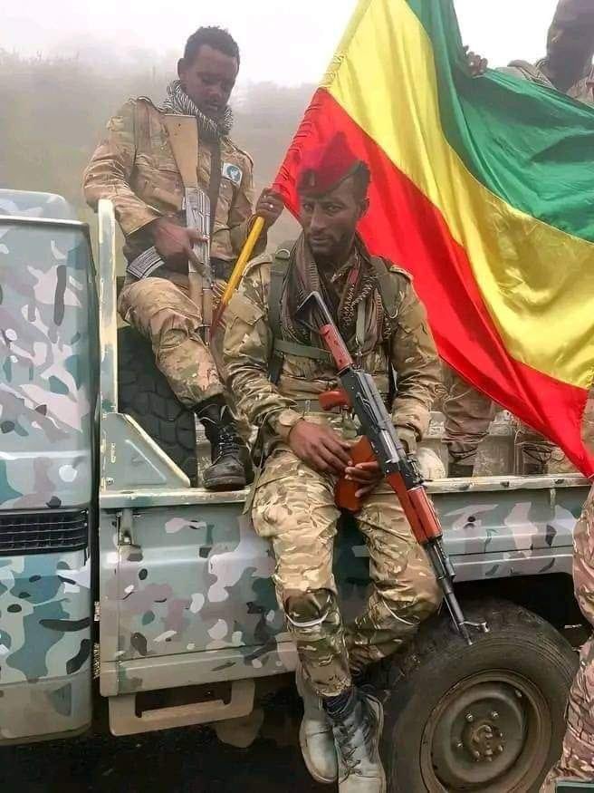 ዛሬም ተሳክቷል…!🙏🏿🥷🏻😇

"…ፋኖን እንዲወጋ የተላከ አንድ ሻለቃ ጦር በወሬ ከመንገድ ካዘገየነው በኋላ፣ ከብዙ ድርድርና ምክክር በኋላ አስፈላጊው ነገር ሁሉ ተሟልቶ በሰላም ከነሙሉ ትጥቃቸውና ወኔአቸው ራሳቸውን ለፋኖ ሠራዊት አስረክበው ዛሬውኑ