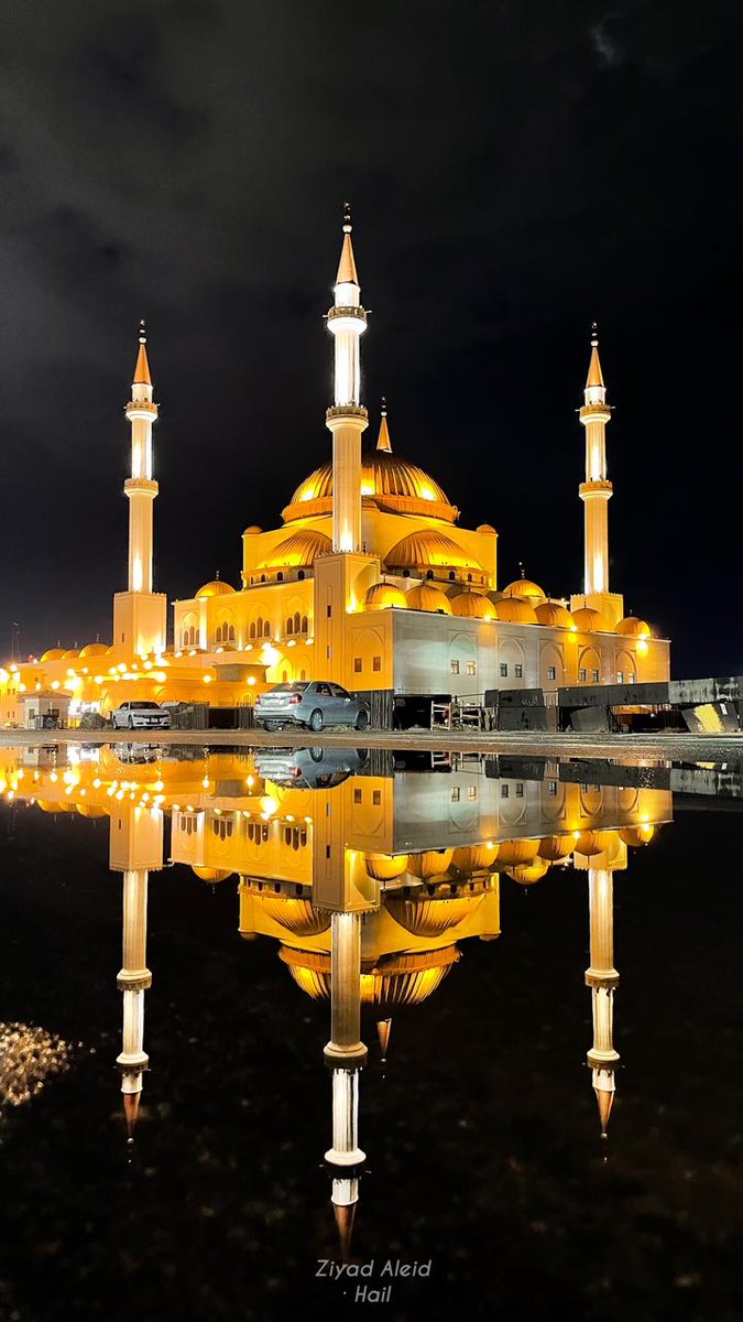 لقطة #اليوم
#حائل  😍🤍
  #حايل_مطر
#امطار_حائل
#جامع_الراجحي 
<a href="/ZiyadEid/">زياد العيد</a> المصور المبدع زياد العيد