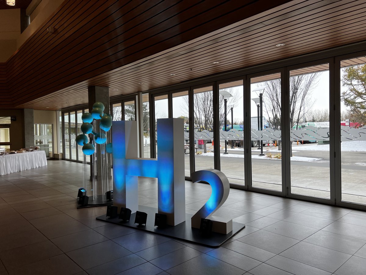 AMTA_ca's tweet photo. Last week, we were thrilled to attend the @ERHydrogenHUB ’s State of the Province Hydrogen Luncheon. And what a great event it was!

Our very own Terri Johnson spoke on AMTA’s work in the hydrogen space and our collaboration with our incredible project partners, including @Suncor and HTEC, who were one of the stops on the Hydrogen Bus Tour to announce the opening of the Hydrogen fueling station in Edmonton and soon to be Calgary. Our friends and project partners, the @CityofEdmonton  and @StrathcoCounty, were also in attendance to announce the launch of their two hydrogen buses into service.
Thank you to the #ERHydrogenHUB. This event was an amazing opportunity to come together and celebrate Alberta’s hydrogen economy and the exciting future for hydrogen innovation in our province.

Learn more about AMTA's initiatives on our website: https://t.co/XUOb5n6w4v

#H2Luncheon #HydrogenInAlberta #AlbertaMotorTransportAssociation