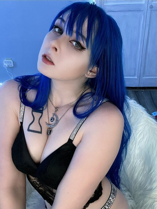 I have a crippling anime addiction can you help me? https://t.co/EmEV4aFGVB