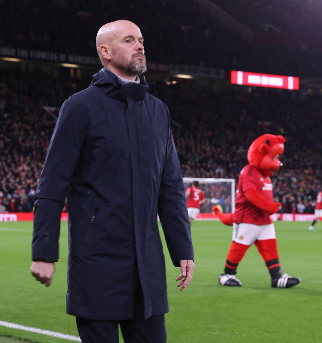 Players downing tools and throwing the manager under the bus?

We've seen this before, and looks like it's happening again.