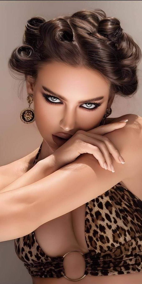 ليلة واحدة منحرفه  أفضل من  الف ليلة بدون شهوة ومليئه بالاحترام  

مساكم لذيذ 🍒🍓