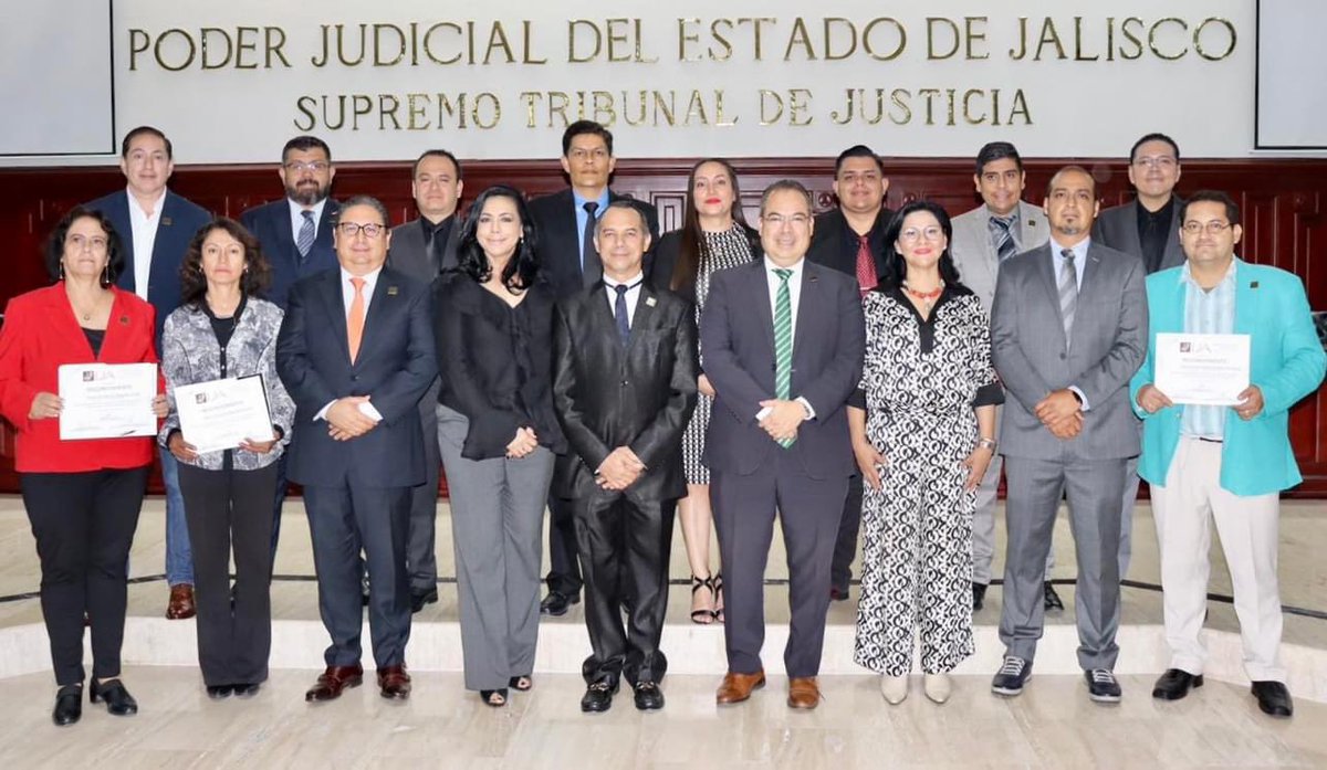 “Nos honra contar con la Dra. Claudia Marcela Priego Custodio, Directora de Mecanismos Alternativos de Solución de Conflictos de la <a href="/FGETabasco/">Fiscalía General de Tabasco</a> y el Dr. Emiliano Carretero Morales, Subdirector del Master en Métodos Alternos de la <a href="/uc3m/">UC3M</a> en esta generación docente del <a href="/IJA_Jalisco/">Justicia Alternativa</a>