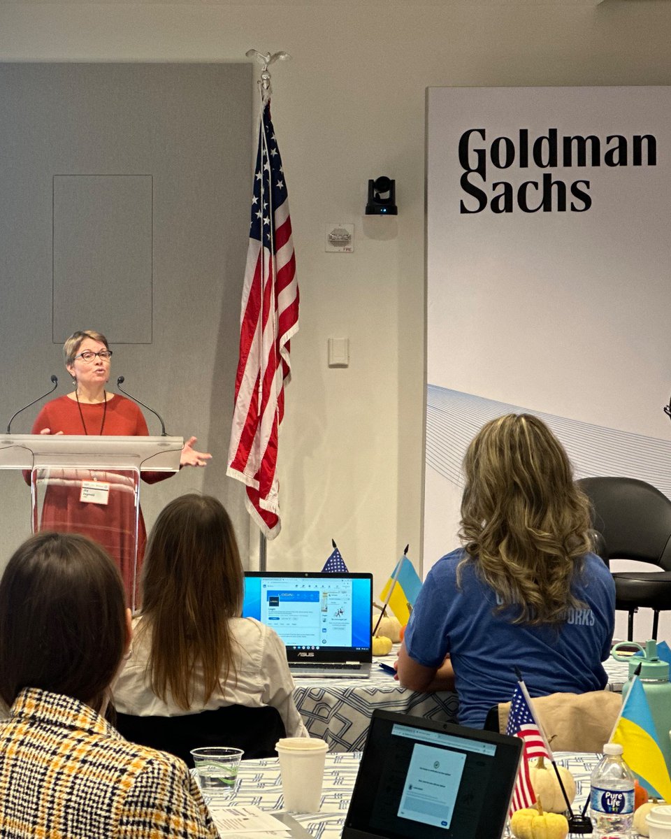 immigrantarc's tweet photo. I-ARC is a proud member of the Ukraine Sponsor Support Hub. On 10/31, Goldman Sachs + Soros Fund convened for a career readiness workshop for Ukrainian newcomers, and our senior fellow Joy Ziegeweid spoke on how I-ARC has led our consortium.
#BeAWelcomer #CommunityTeamWorks https://t.co/cUs8Bxb5k2