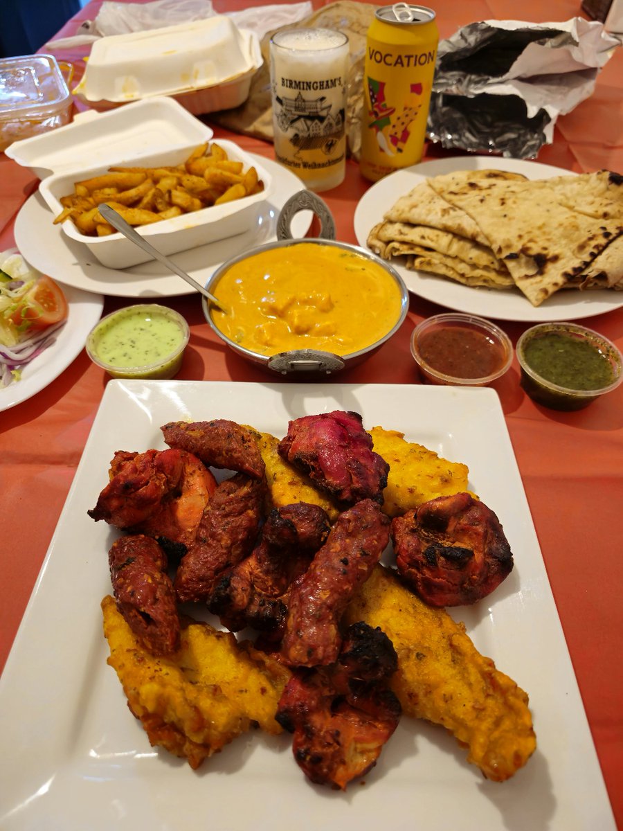 DalMeister's tweet photo. Tonight's @ubereats_uk delivery is a Boneless #Mixi from #TheHockleyBrook in #Handsworth, #Birmingham...
🍗🍺🍖👌🏽
#GrillHeil #MixedGrill #UberEats #Beer @vocationbrewery #VocationBeer https://t.co/uxtYk5AMqE