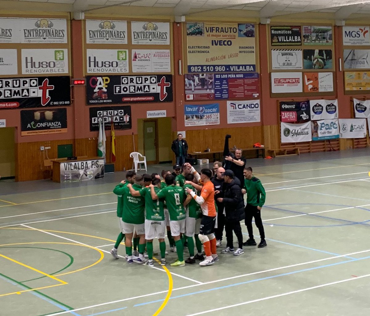 vilalba_fs's tweet photo. 𝐄𝐒𝐓𝐀𝐌𝐎𝐒 𝐄𝐍 𝐒𝐄𝐌𝐈𝐅𝐈𝐍𝐀𝐈𝐒 𝐃𝐀 𝐂𝐎𝐏𝐀 𝐆𝐀𝐋𝐈𝐂𝐈𝐀 ❗

Gran partido do equipo de Kini que consegue o pase a semifinais nun partido cub pavillón ateigado 💚

Grupo Forma-t Vilalba 2️⃣
Lugo Sala 1️⃣

⚽️ Fari
⚽️ Kevin Chis

Grande afección 👏🏾 https://t.co/7BJWBumLga