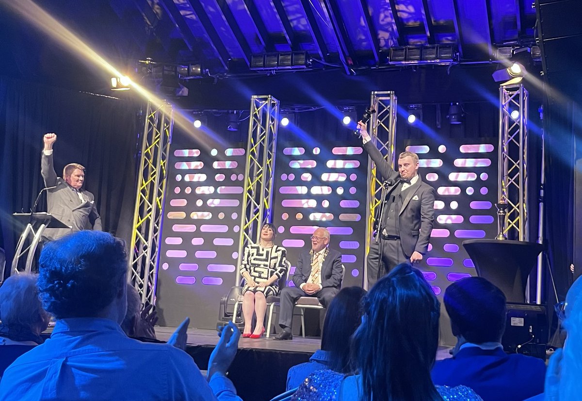 TG4TV's tweet photo. Comhghairdeas le Réalta Óg na Bliana 2023
Colm Mac Giolla Easbuic @ColmMGE @RosnaRun @RTERnaG #OnaS23 #Gradaim23 @CNaM_ie
#DornSanAer 👊🏻 https://t.co/IKr4sSDWJf