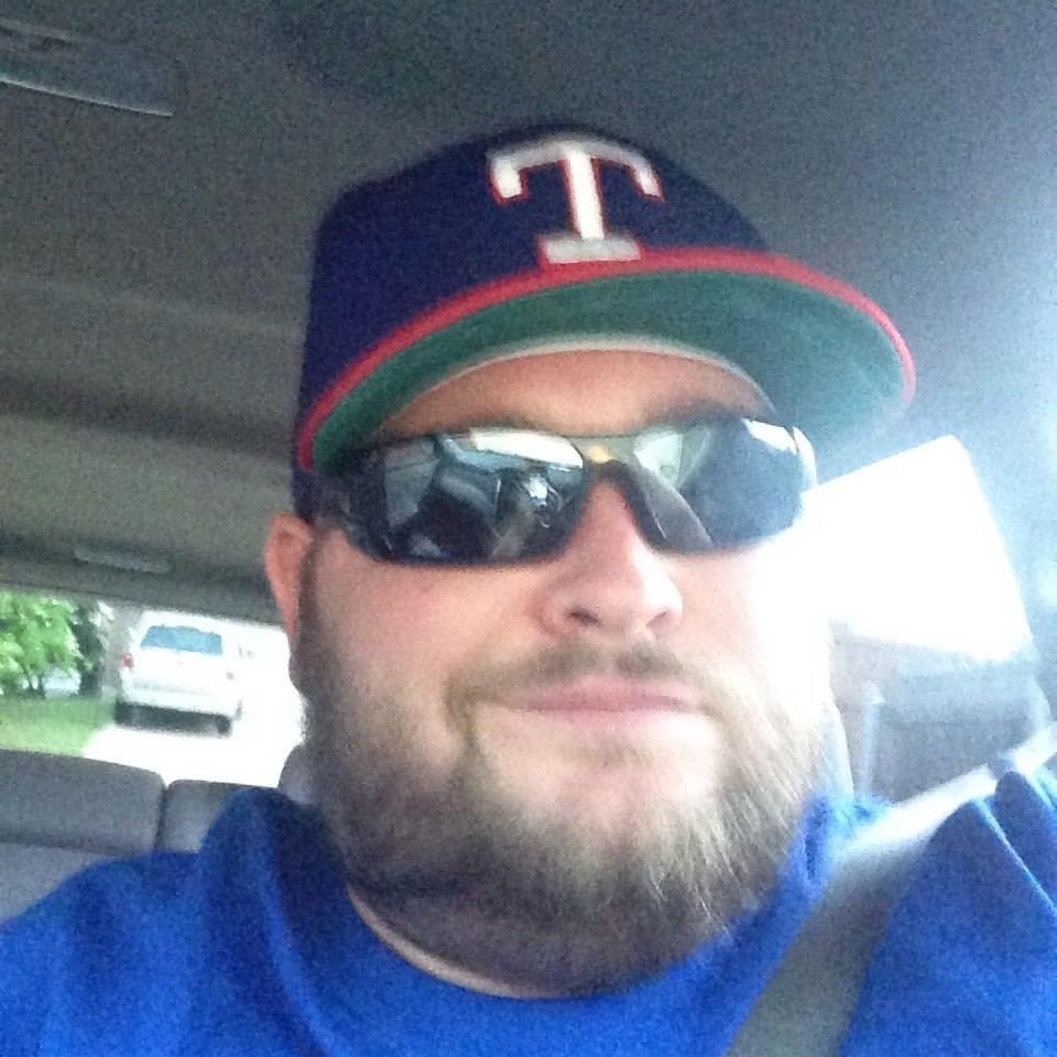 RightAtOkay's tweet image. Do it for him @Rangers 

My best friend died in 2016 and was there for every postseason game in in 2010 &amp;amp; 2011. Win it tonight so I can place a replica ring on his grave

#GoAndTakeIt