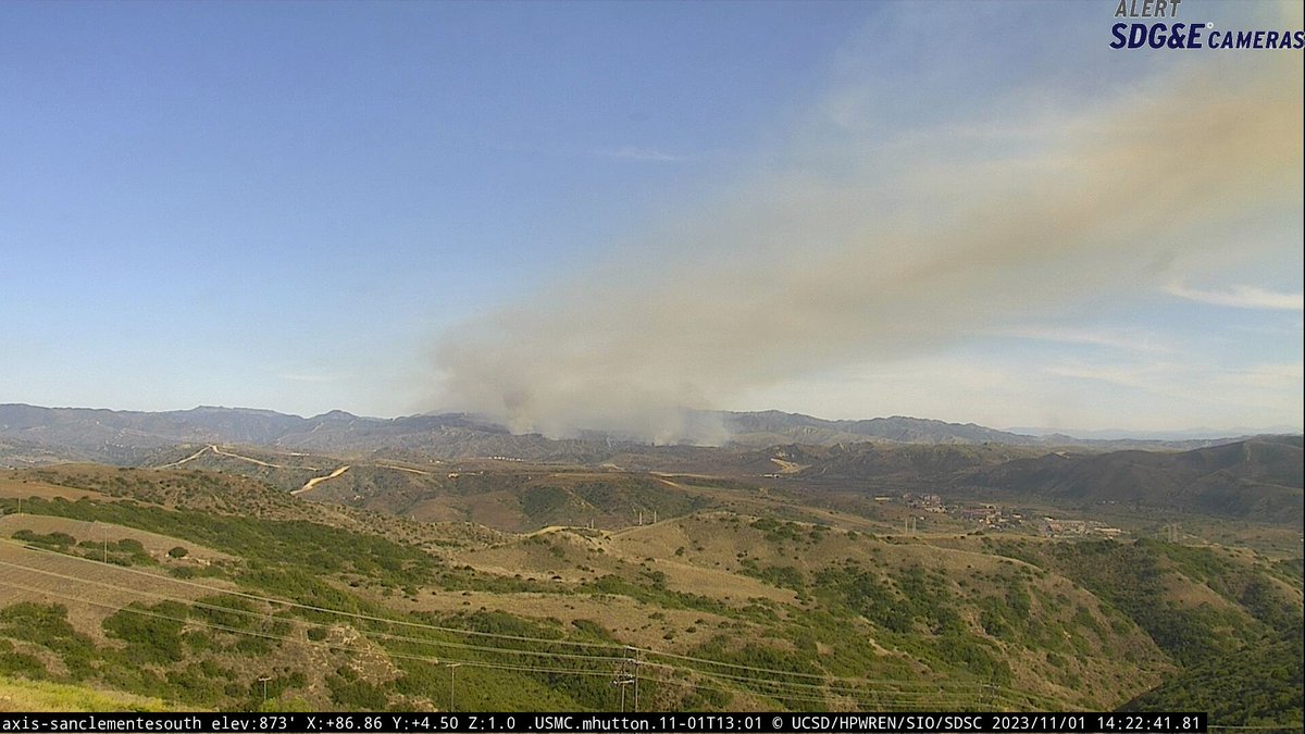 #CanyonFire - Range 210A, Jardine Canyon, Camp Pendleton The fire is now 2500+ acres and is currently burning within the impact area but poses a threat to San Mateo Canyon. Smoke is visible in Orange, Riverside, and San Diego County. share.watchduty.org/i/14332