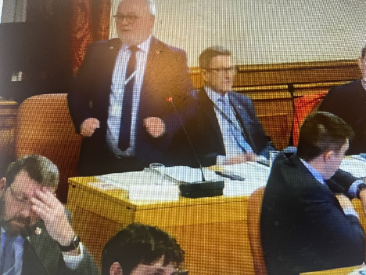 johnelworthy's tweet photo. The irony is that @PeterboroughCC is debating an amendment ( to the motion to elect Farooq as leader) that would see #WayneFitzgerald re elected. Not going to happen but not a good night for @PeterboroughCC PS Mayor Nick is a brilliant lovely and competent chair https://t.co/km6sK3AQJh