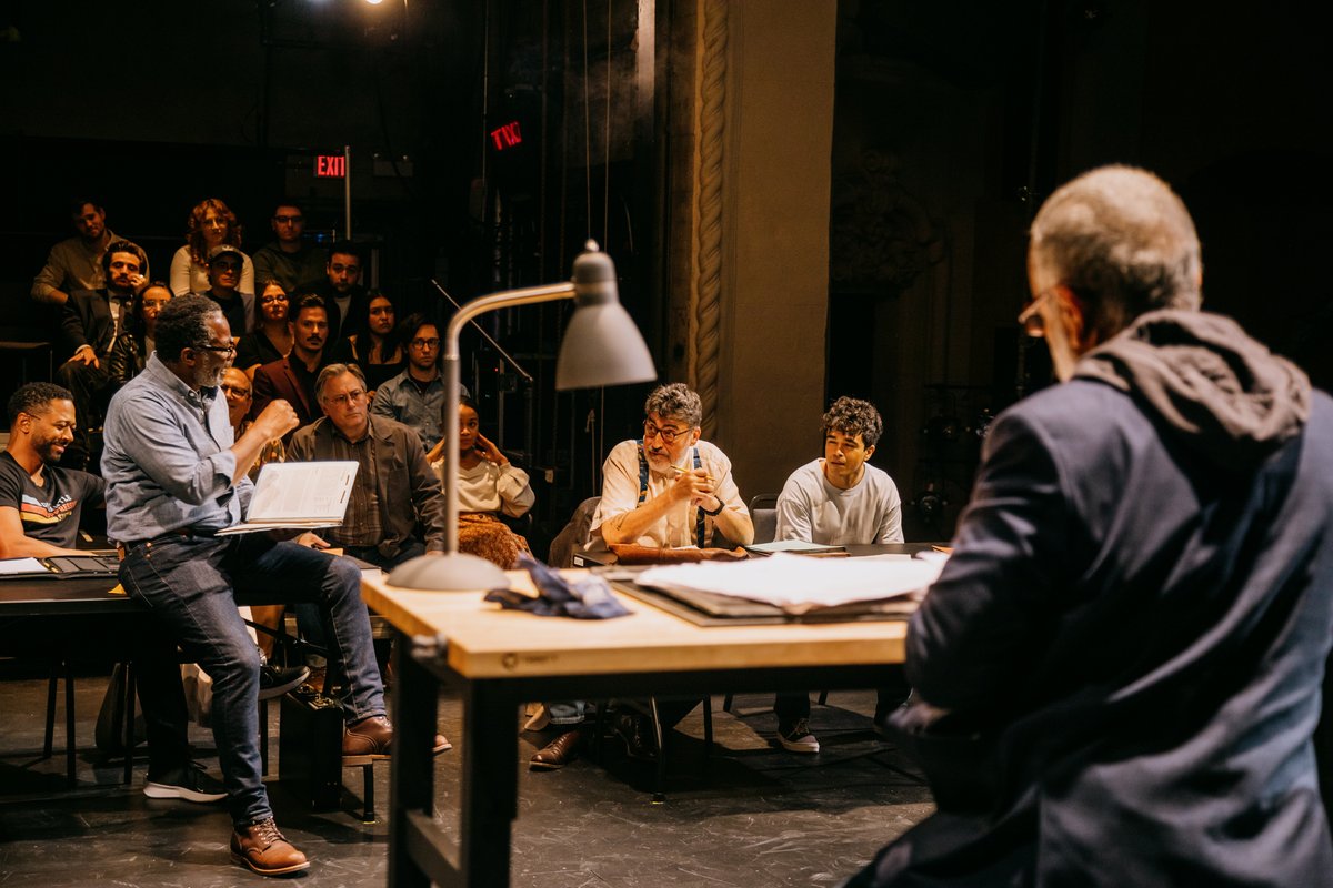 PasPlayhouse's tweet photo. Preview performances begin TONIGHT! Don't miss the chance to experience #AlfredMolina, #JohnDouglasThompson, and @chrisperfetti in the Playhouse's production of #InheritTheWind. Get your tickets today -- we'll see you in court! ⚖️ https://t.co/Ynho2rSmRg

📸 by Jeff Lorch https://t.co/fLrjt7lIb2