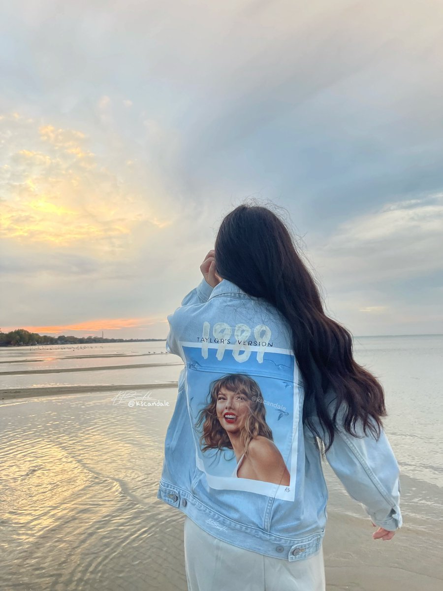 kscandale's tweet photo. @taylornation13 @taylorswift13 But if I’m all dressed up ✨🫶🩵
They might as well be looking at my painted jacket ;) 

#1989TaylorsVersion https://t.co/kqKJagbE2Z