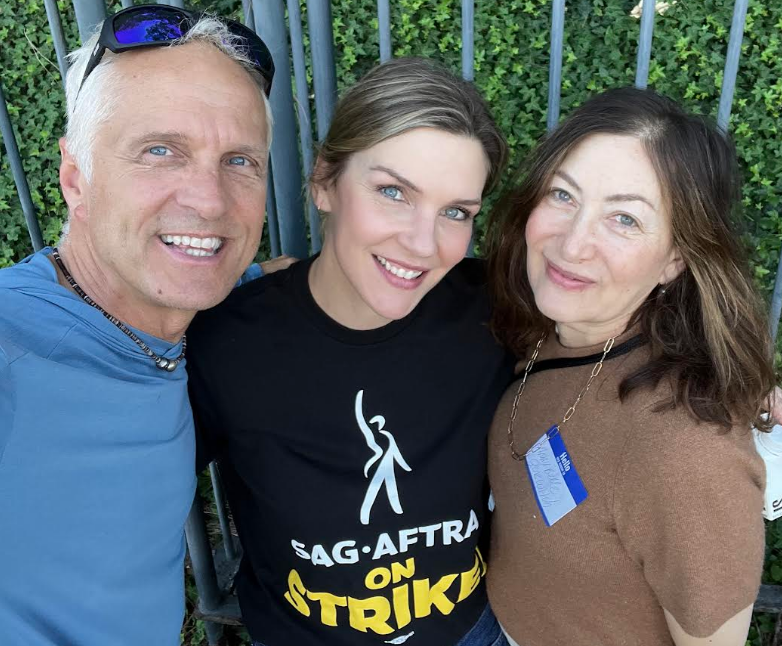 #SAGAFTRA Actors form little communities when we work, over the years you weave in and out of each other's live. Loved seeing @PatrickFabian (maybe we did a play together, can't remember?) @rheaseehorn Shaggy Dog strong! Better together, come on #AMPTP, you need actors & #WGA