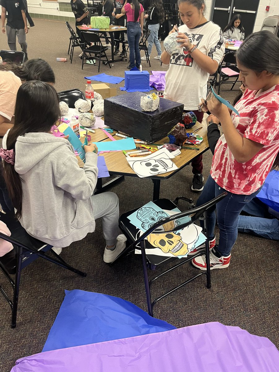 Feliz Dia de Los Muertos from <a href="/CockeysvilleMS/">Cockeysville Middle</a>! We had an amazing afternoon full of culture, learning and building ofrendas! 🇲🇽💀