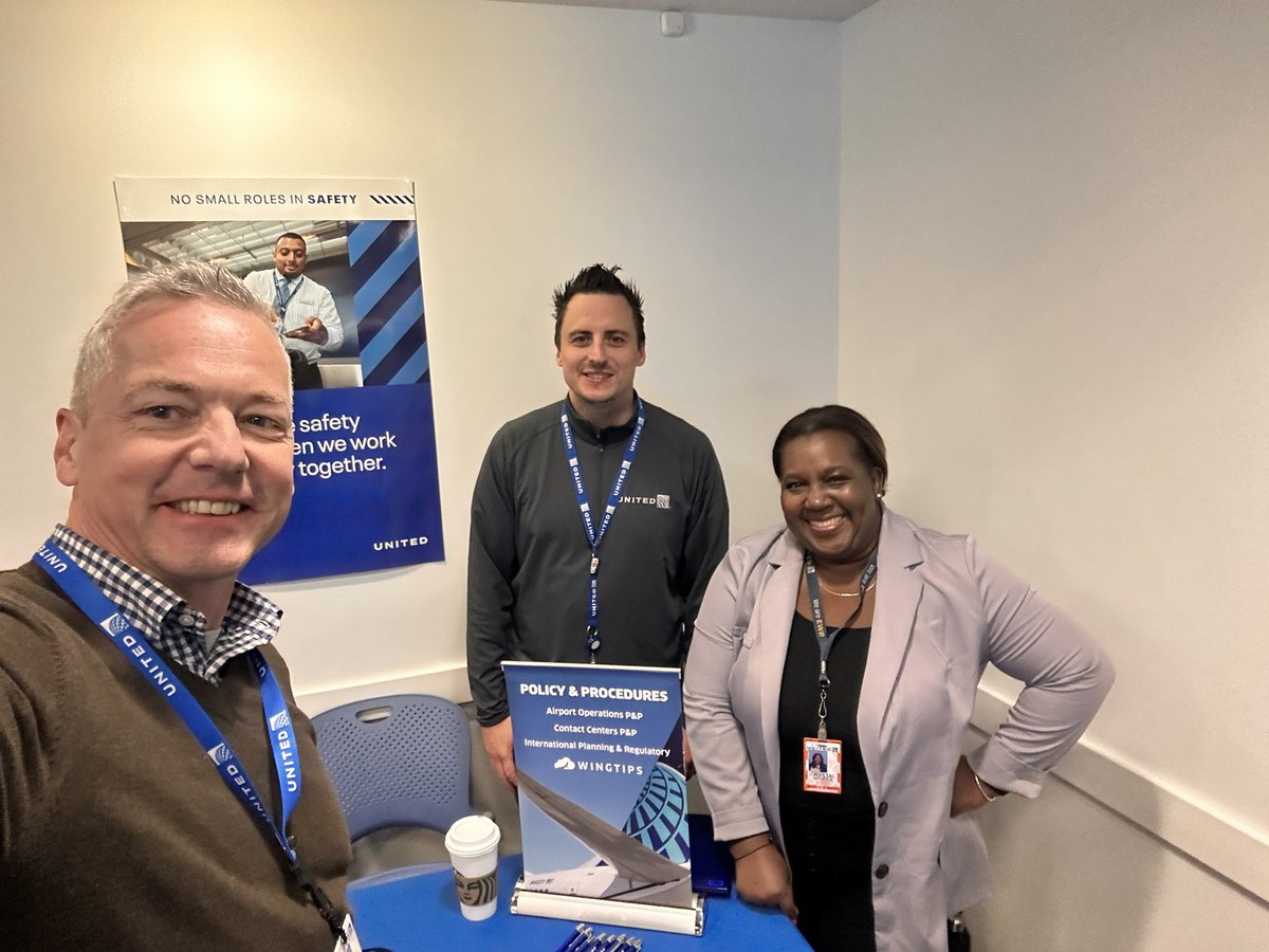 kurtifly's tweet photo. Supporting Safety at the United  PIT Safety Fair @AOSafetyUAL @PITairport #united #therearenosmallrolesinsafety https://t.co/dcVDFCVuFJ