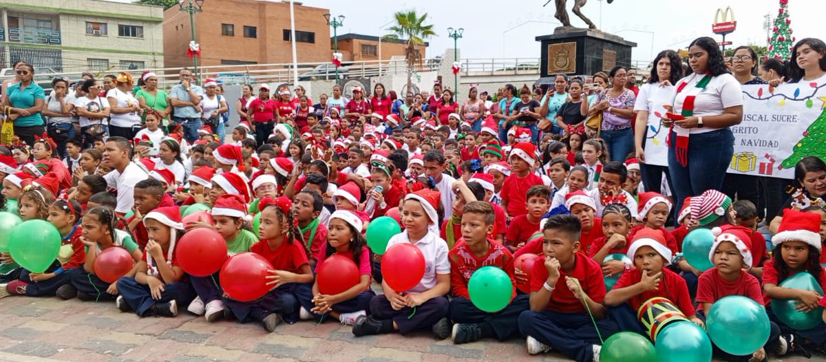 cdcelaguaira's tweet photo. 📢 #Miercoles #1Noviembre #ArrancoLaRumbaDeLaNavidad en todas nuestras instituciones educativas del #CDCELaGuaira. Desde Caruao hasta Carayaca, la alegría desborda las escuelas. #EnLaGuairaSeEducaConAmor 🤝🇻🇪 @NicolasMaduro @_LaAvanzadora @MPPEDUCACION @Jateranoficial @danieljgm7 https://t.co/Eq12rWydyZ