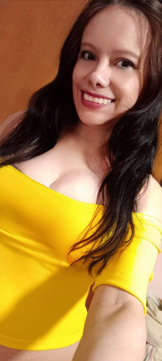 Aquí de amarillo cual pollito 🐥