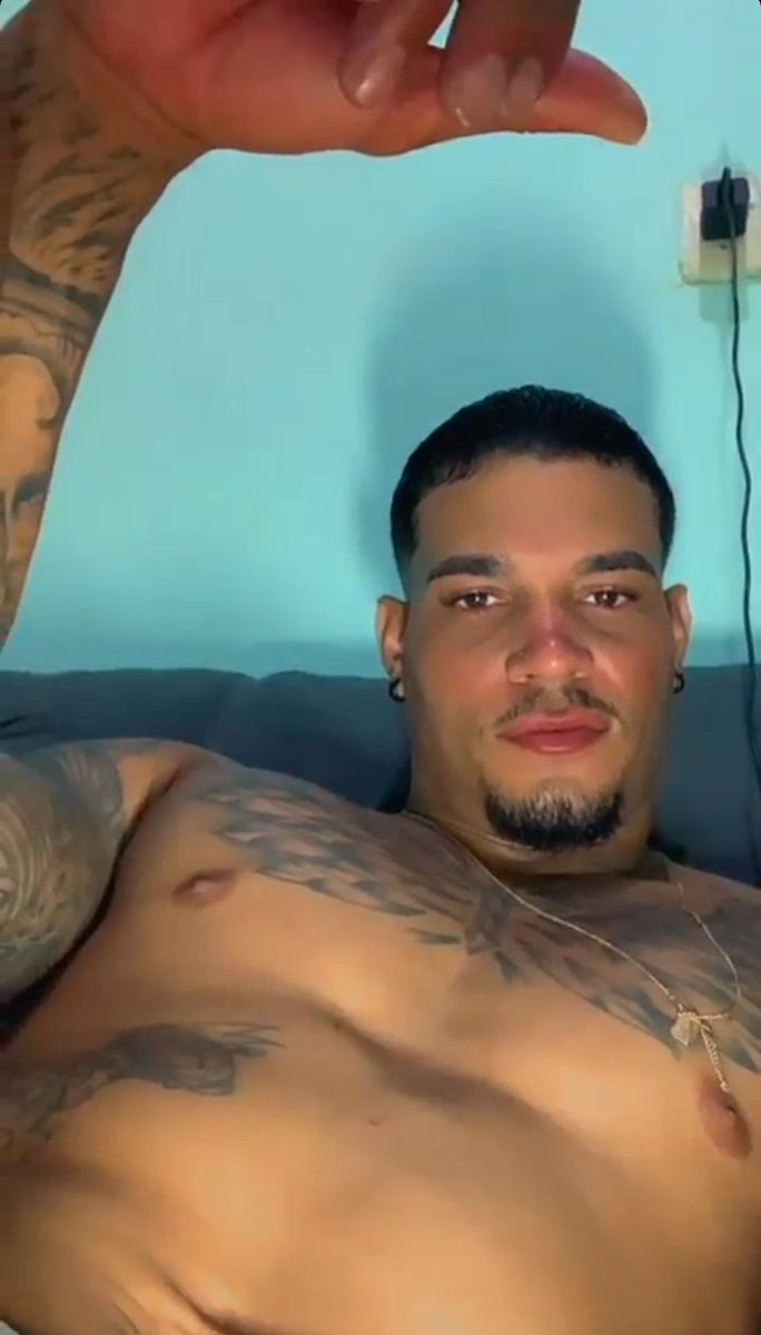 Baiano80267807's tweet photo. Quem quer levar uma pirocada essa noite?💦🍆 https://t.co/vPKZrxr6EP