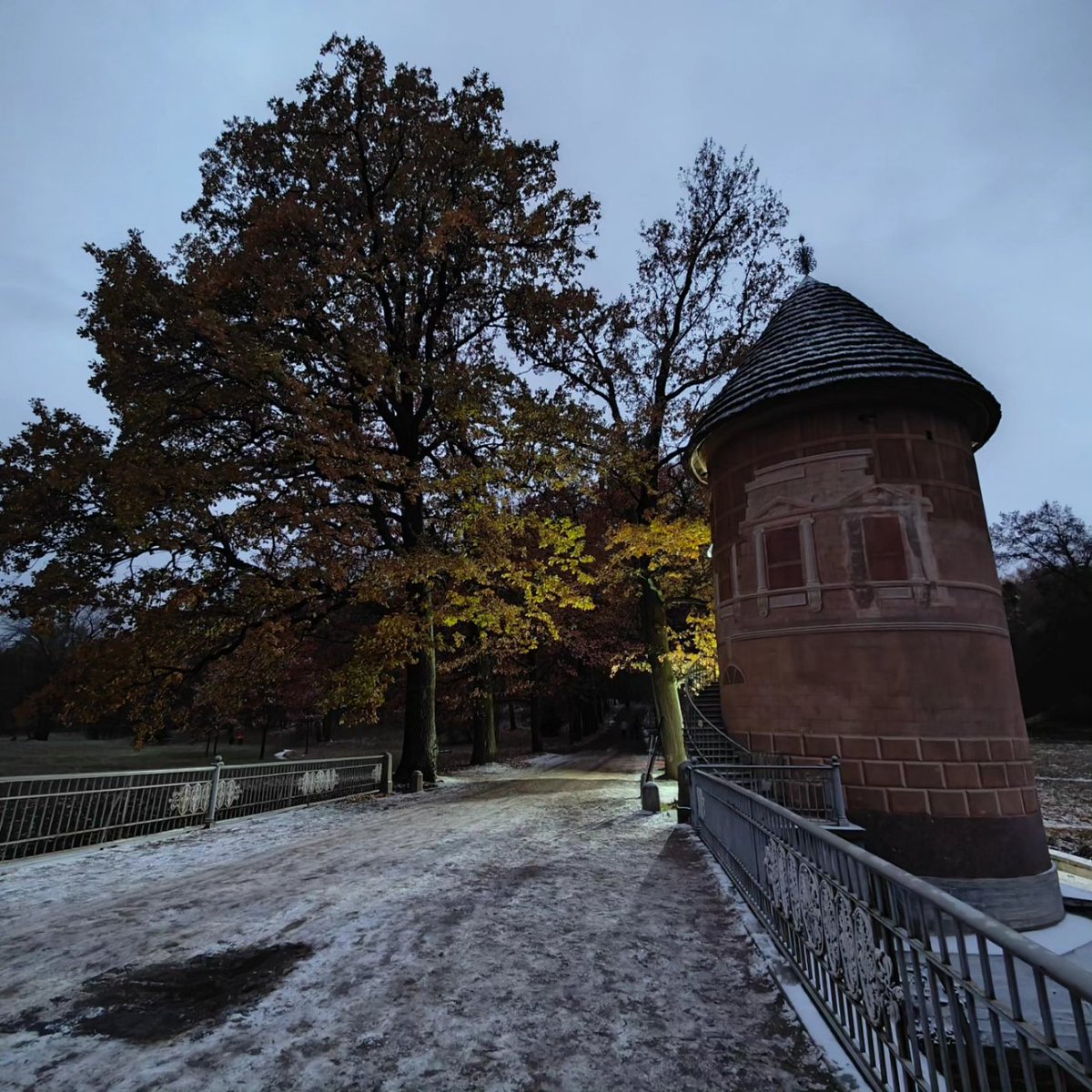 VikBeats's tweet photo. Russia 🇷🇺
Now is coldy days https://t.co/xpVlSmSGk3