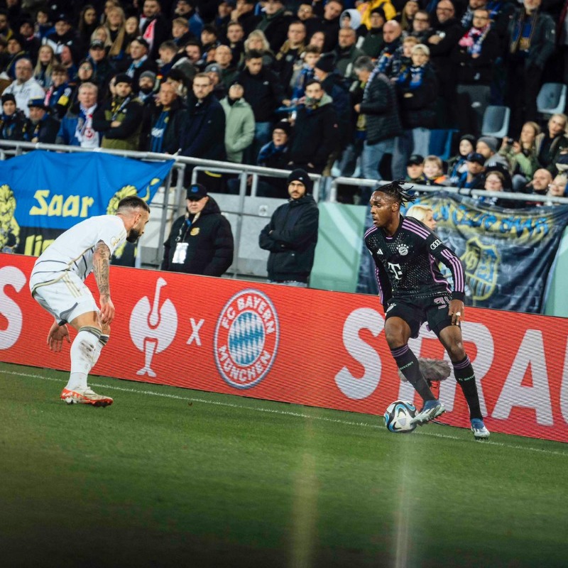 FCBayern's tweet photo. 1:2-Niederlage in Saarbrücken: FC Bayern scheidet aus. 

🗞️ Zum Spielbericht https://t.co/TkplJ4OOn9