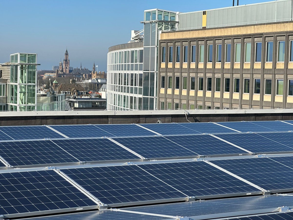 Zonnepanelen op daken.
Dat willen <a href="/IPO_Provincies/">IPO</a>, <a href="/VNGemeenten/">VNG</a> en <a href="/hugodejonge/">Hugo de Jonge</a>, ook om landbouwgrond te ontzien.
Dus snel het bouwbesluit aanpassen die nu nog verhinderd dat provincies en gemeenten zon op dak als standaard voorschrijven.
pzh.notubiz.nl/modules/1/Inge…
#energietransitie