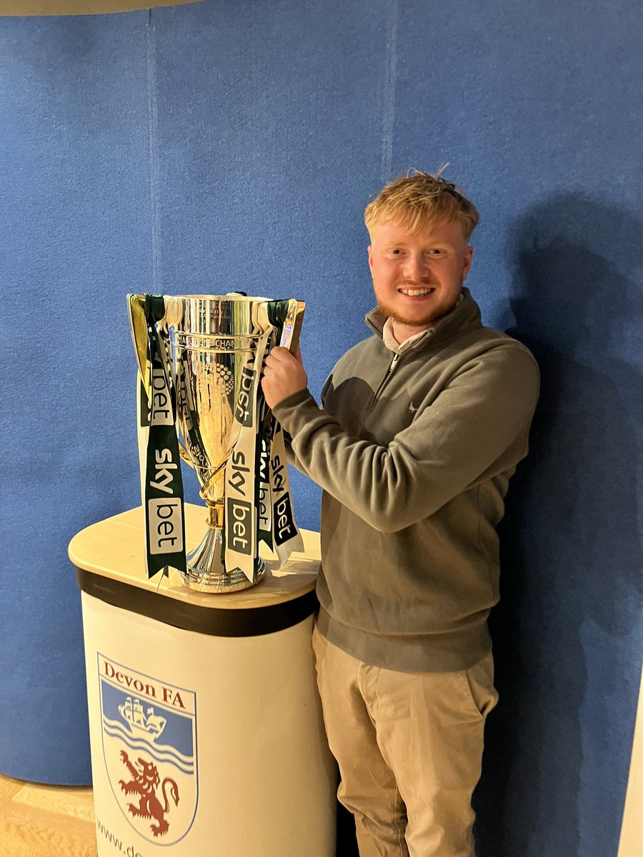 Back in the game ⚽️ 

Delighted to say this week I started my new full time role as Media &amp; Partnerships Officer for the Devon FA! I’ve really enjoyed getting to know the team and have been made to feel so welcome. I can’t wait to make more content and work with more partners 🤝