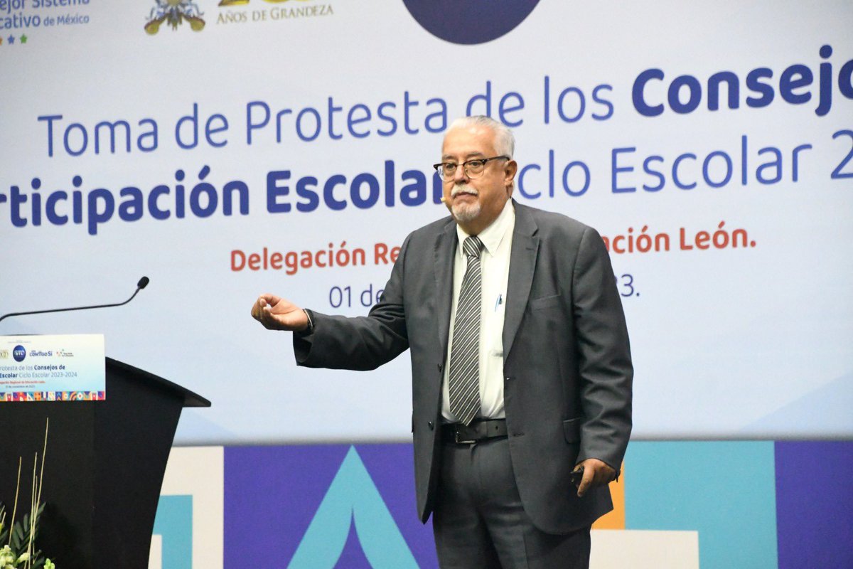 PRODHEG's tweet photo. La educación es una tarea permanente en la escuela y en el hogar, por ello la participación de padres y madres es fundamental
@DanielPonce_ impartió ‘Protección integral de los derechos de la niñez y la adolescencia’ en la Toma de protesta de los Consejos de Participación Escolar https://t.co/Oxc1oNjDpf