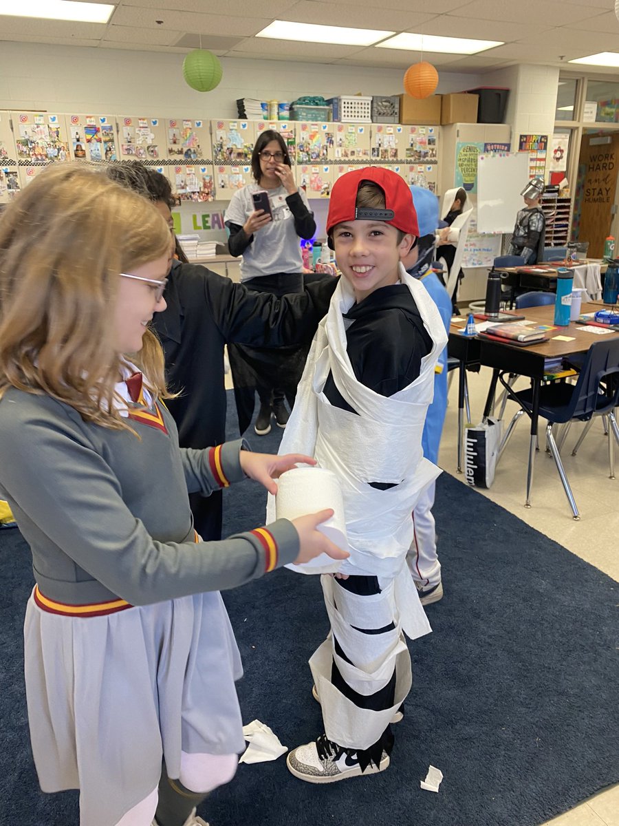 Ms. Snell tweet media