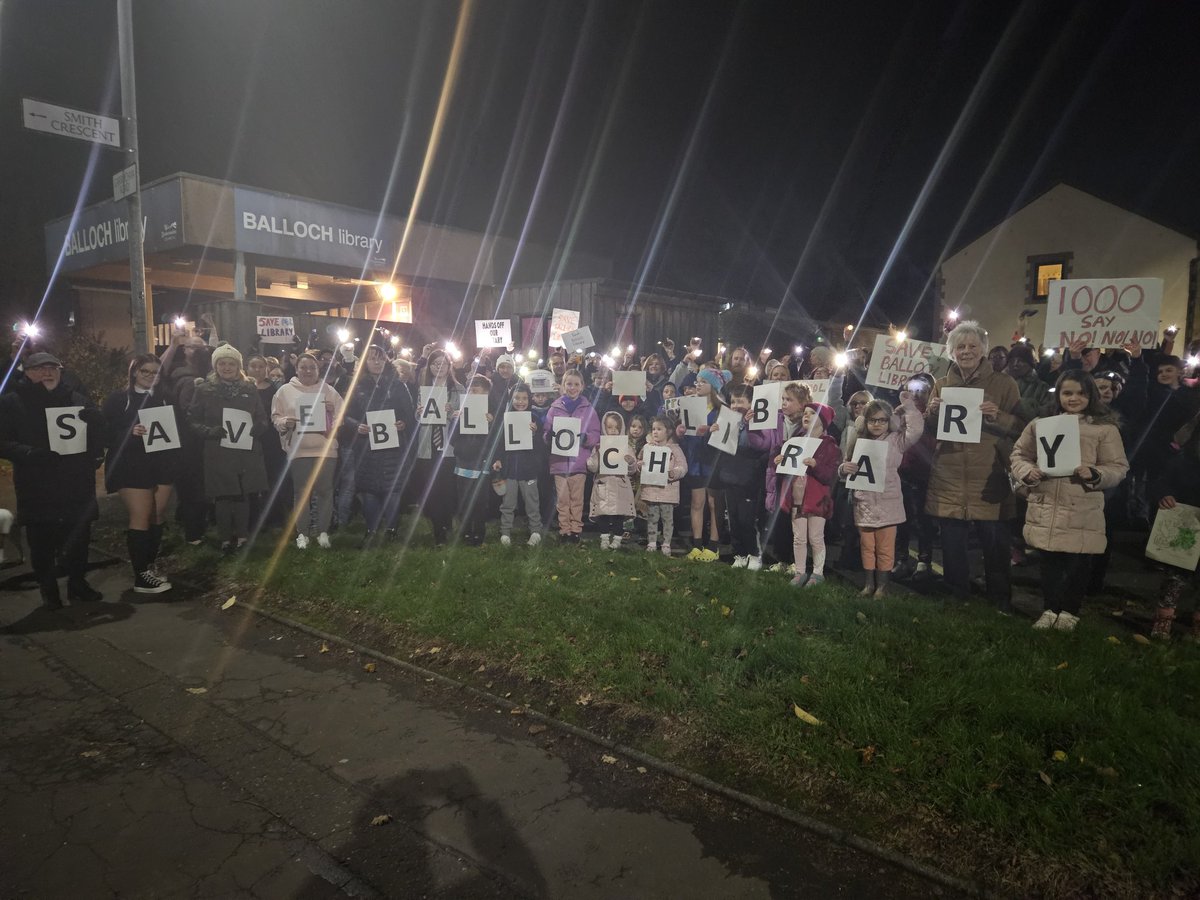 115 people turned out for the vigil for Balloch Library 

<a href="/WDCouncil/">West Dunbartonshire Council</a> should be left in no doubt about the strength of feeling building in our community - fantastic support from Local Councillor Jim Bollan 👏