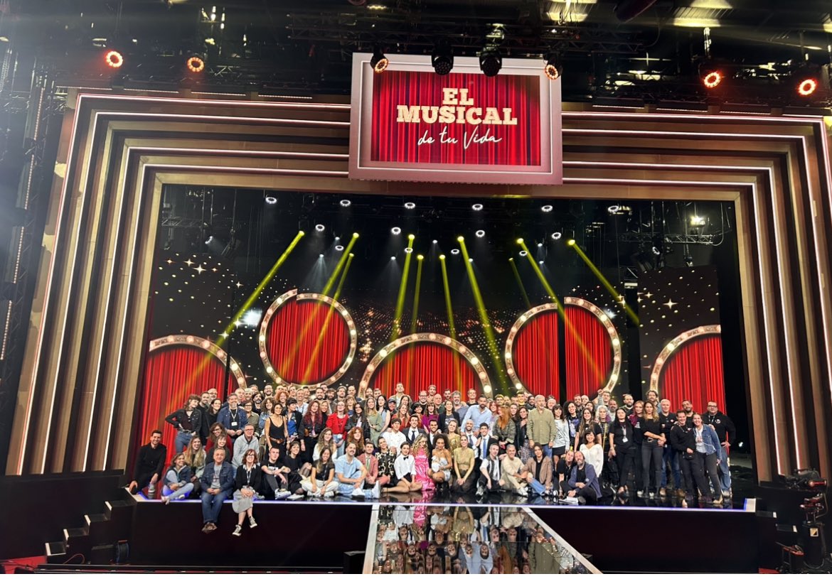 Este es el GRAN EQUIPO que ha hecho posible #elmusicaldebose 👇 <a href="/globomedia/">Globomedia</a>