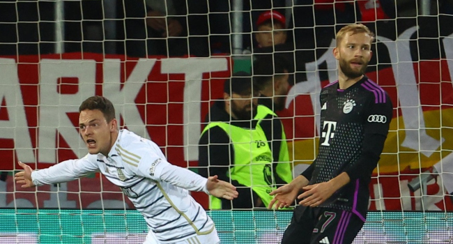 #DFBPokal #BERLIN2024 #GEWINNERBLEIBT #FCSFCB Bayern Münih 3. Lig ekibi Saarbrücken'e elendi sportrendy.blogspot.com/2023/11/bayern…