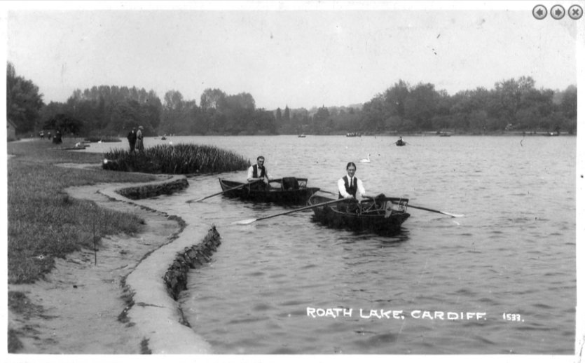 Rowing on #Roath Park Lake in the 1920s...in the dress code of the day!
#CardiffParks