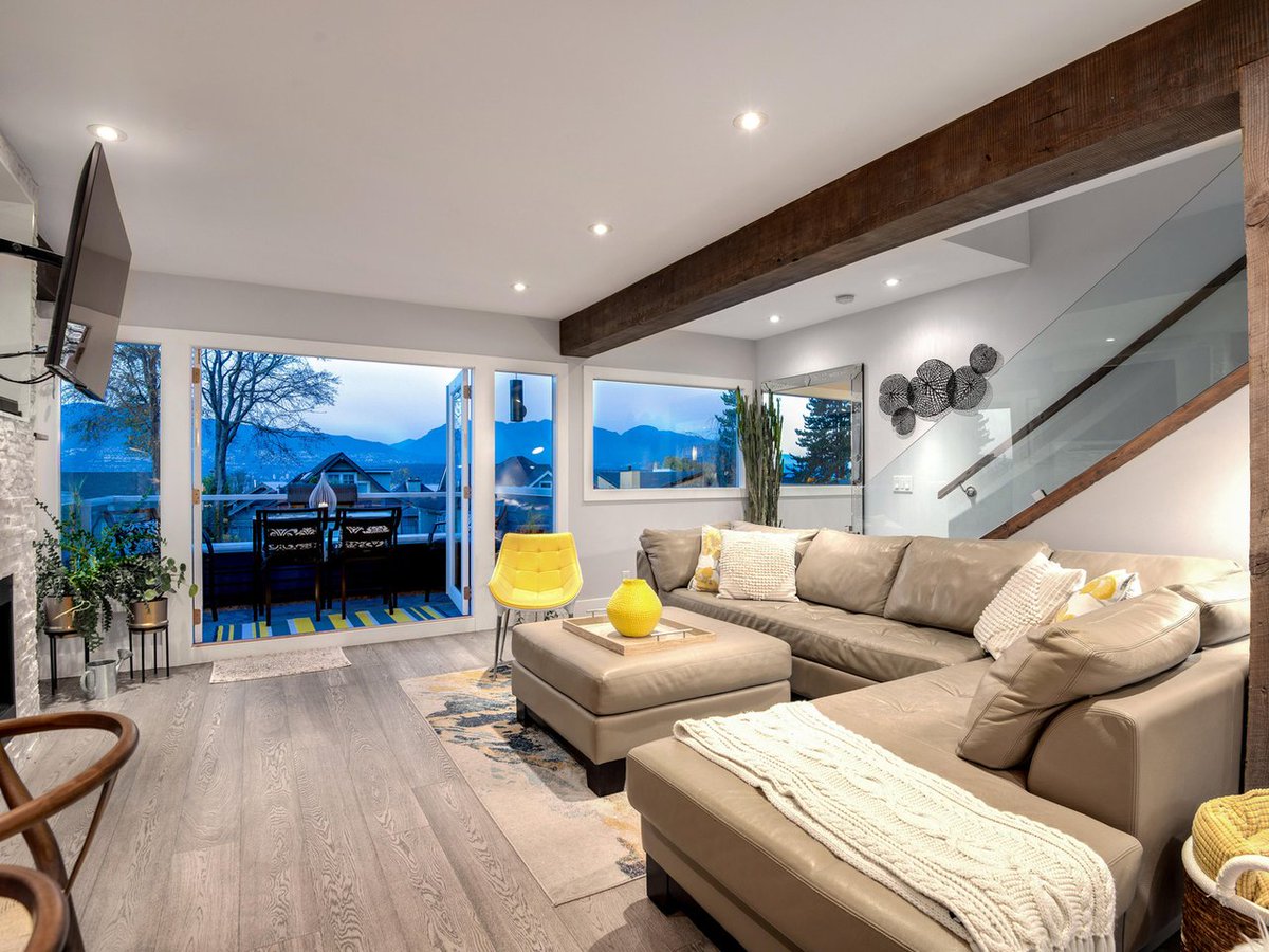 Dean_Wegman's tweet photo. Panoramic mountain &amp; ocean views✅ Amazing Kitsilano location ✅ This is your next dream home ‼️https://t.co/yH6aOOjs0f… #kitsilano #kits #YVR #kitsilanocondo Open house this Sat &amp; Sun 2-4pm https://t.co/qzrIpRQlfj