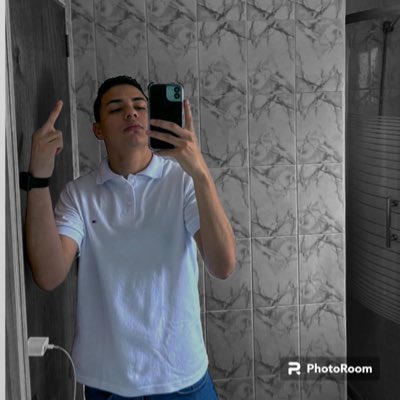 JReniol's tweet photo. #NuevaFotoDePerfil https://t.co/IXCb1OtMPW