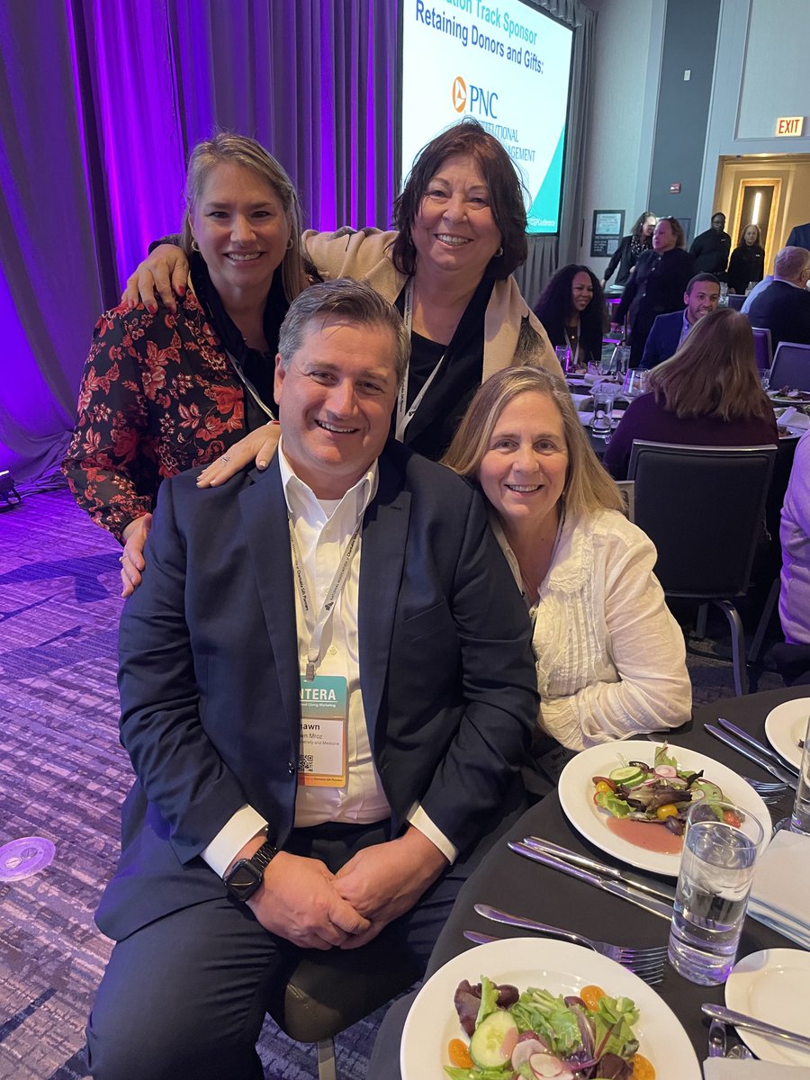 VikkiJones8's tweet image. #ppggny is on the house! Catching up with other President emeritus at #cgpconference #maximizingphilanthropy #bequest #CRUT