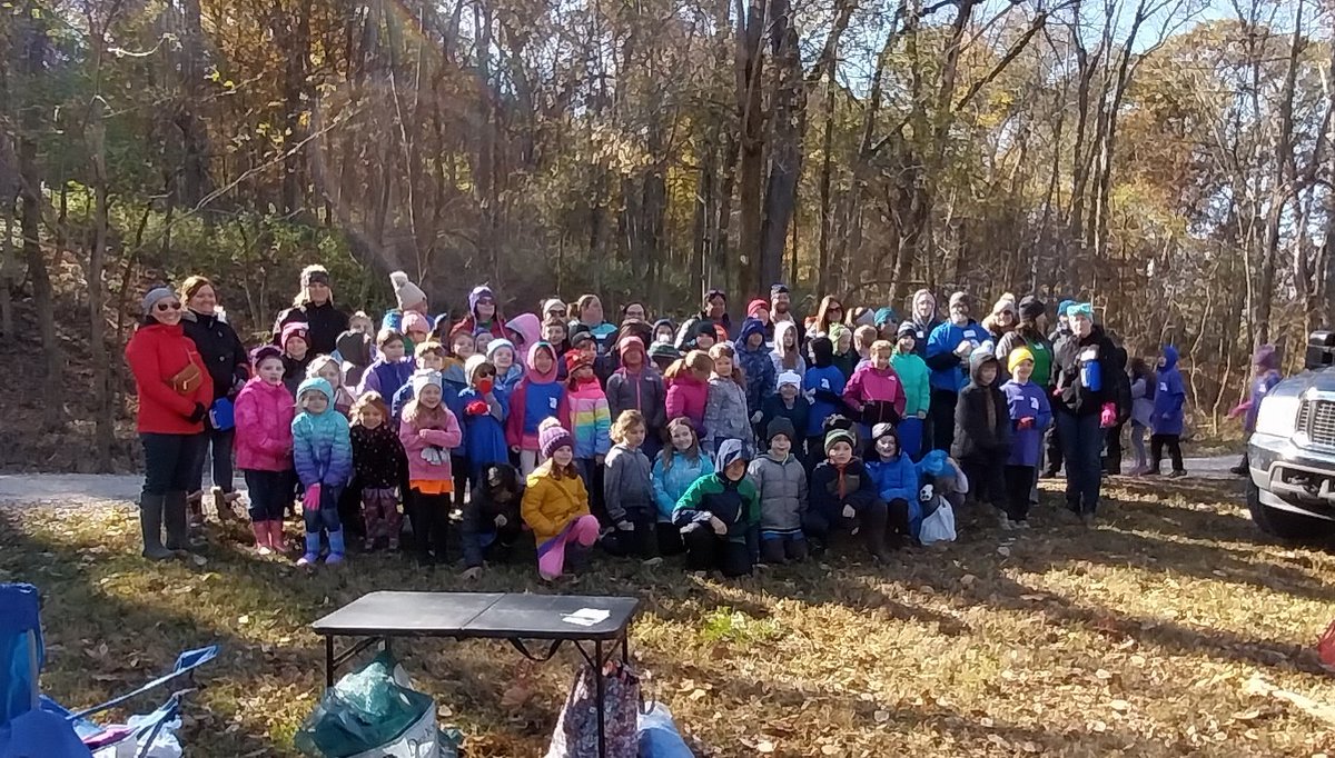 3rd grade @GiftedFlyers, family & friends collected 571.9 pounds of trash this morning in Gravois Creek at Whitecliff Park. Partnering with @CrestwoodMO Parks Dept & @MDC_online to make a difference! with @NicoleGLEAP @MrsHudsonFLYERS
