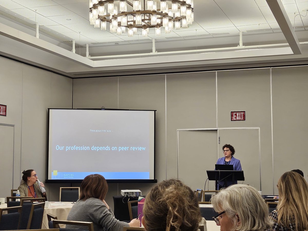 Our profession depends on peer review--it makes our research better. As a reviewer, your job is to lift up the profession, not to tear each other down. To help our colleagues better their work. Editor @CRichardsonmd kicks off the peer reviewer workshop at #napcrg2023