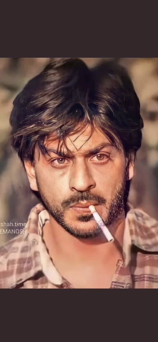 LadySimmons67's tweet photo. #SRK @iamsrk ❤️❤️❤️❤️ https://t.co/1lY1Ir5oqU